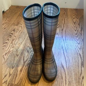 Burberry Women’s Rain Boots, US size 10
